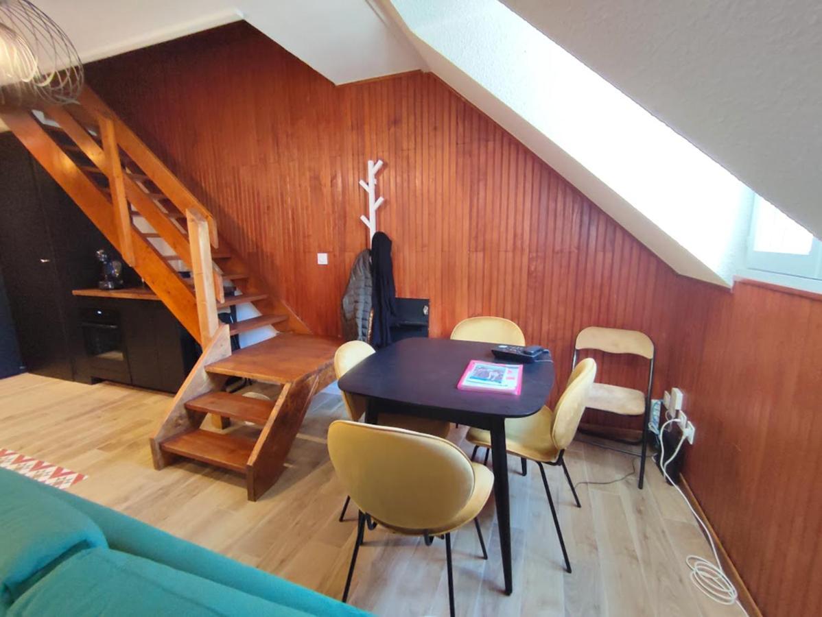 Au Cocon De Joy, T3 Duplex, Wifi, 4 Personnes Apartment Bagnères-de-Luchon Exterior foto